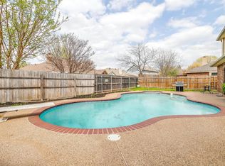 6625 Springhill Dr, Watauga, TX 76148