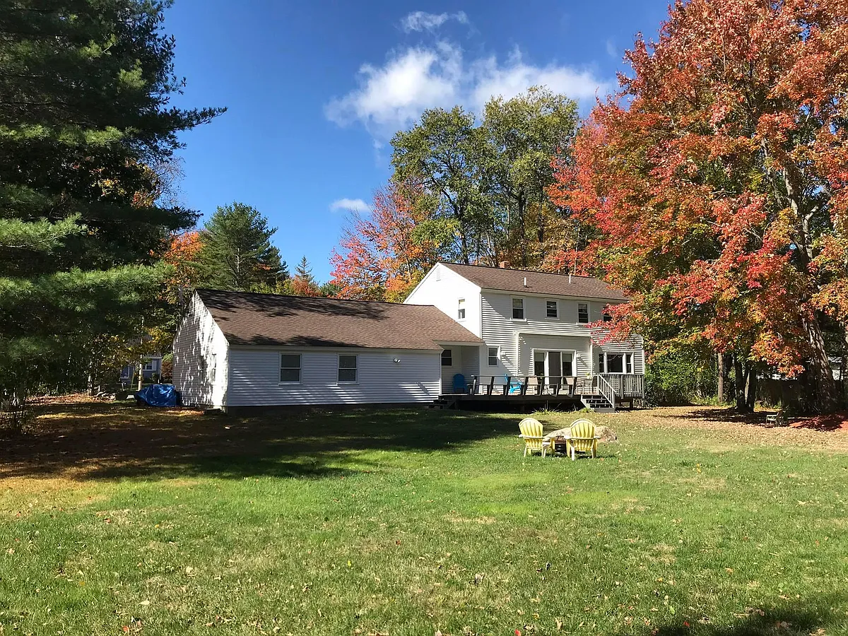 Building Photo - 402 W Elm St