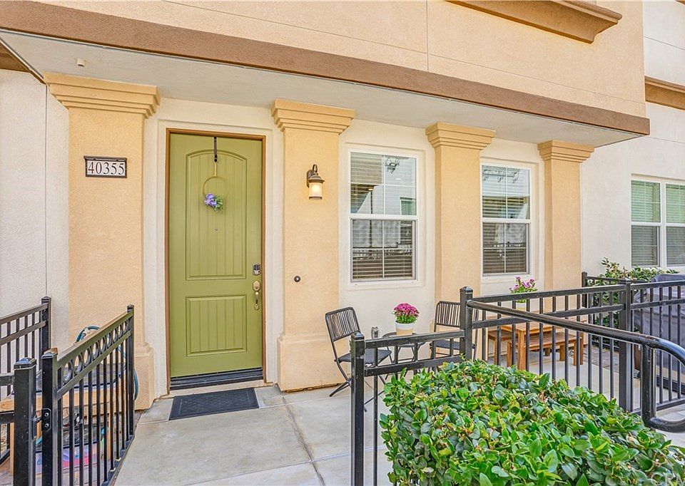 1st image of 40355 Calle Real