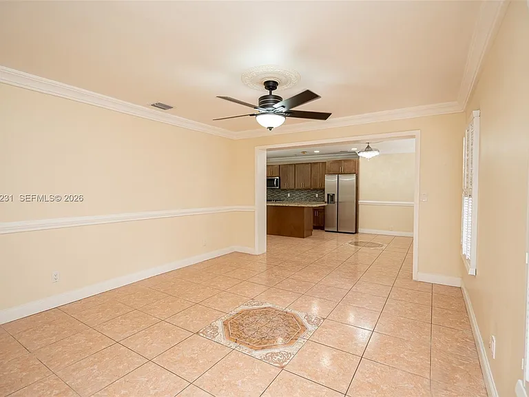 5613 Pierce St — Photo 5