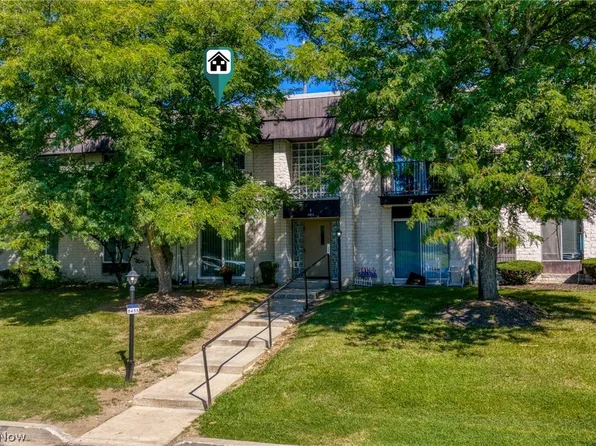 8455 N Akins Rd APT 201, North Royalton, OH 44133