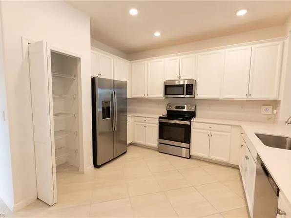1645 Alameda DR, NAPLES, FL 34120