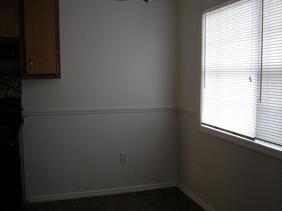 4th image of 12 Sally Ann Pl