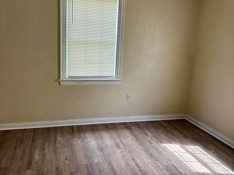 8820 5th Ave — Photo 10