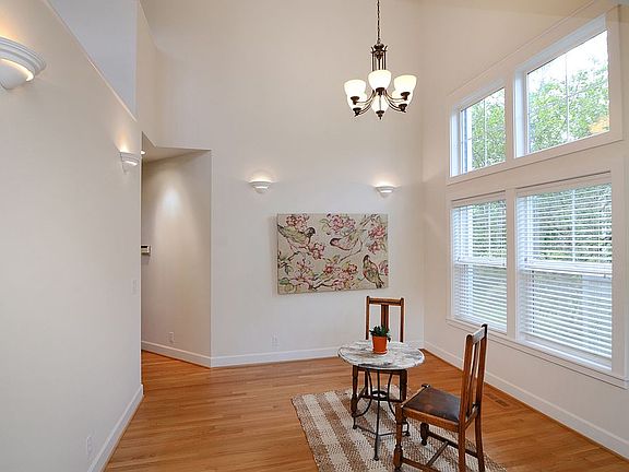 Dining rm w/ Vaulted ceiling