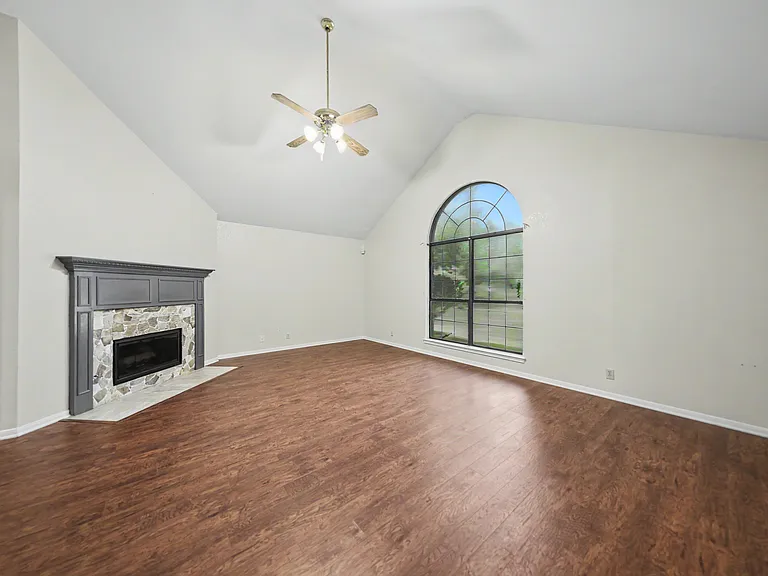 4522 Lone Star Trl — Photo 13