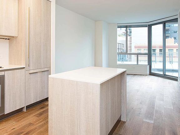 4th image of 333 Beale St APT 7I