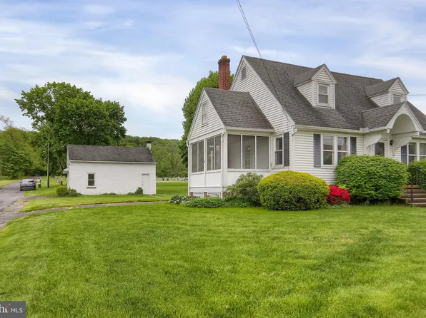 101 Barnett St, New Bloomfield, PA 17068