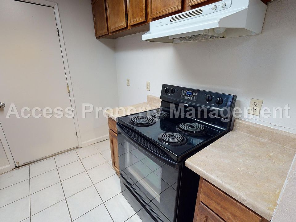 1st image of 3011 Kounias Dr