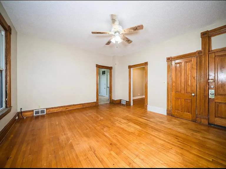 701 Bedford St #2 — Photo 9