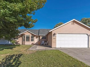 1916 SW 27th St, Redmond, OR 97756