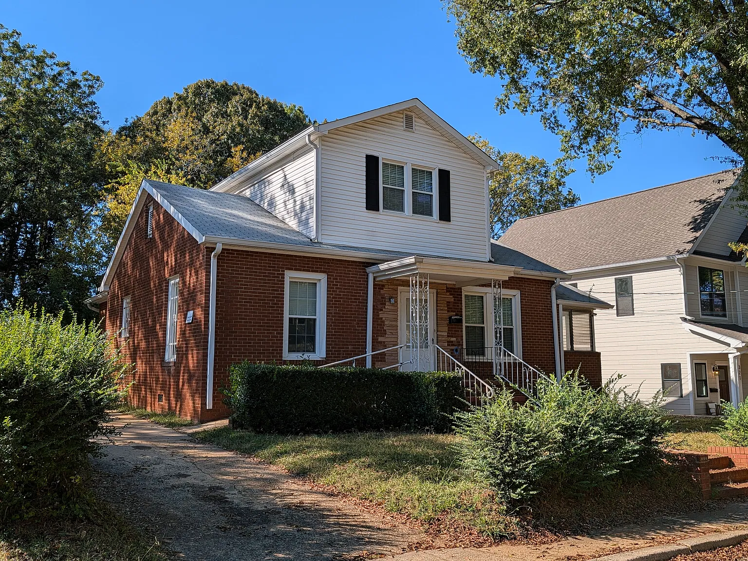 5 bed, 1890 sqft, $2,995 — Photo 2