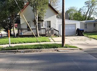 1002 W Olive St, Bloomington, IL