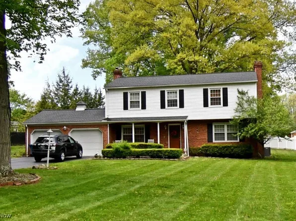 7159 Springdale Dr, Brookfield, OH 44403