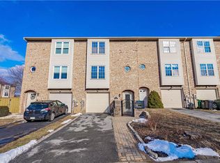 211 Ridgeview Dr, Alburtis, PA 18011