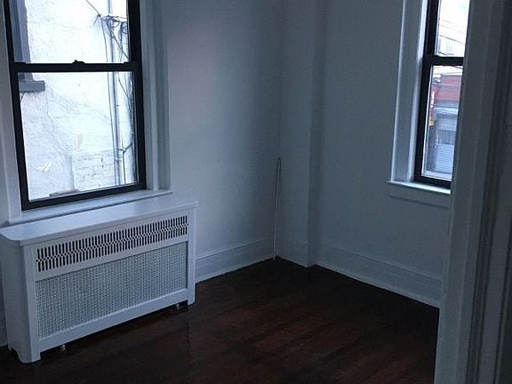 3rd image of 4001 150th St Ste 2