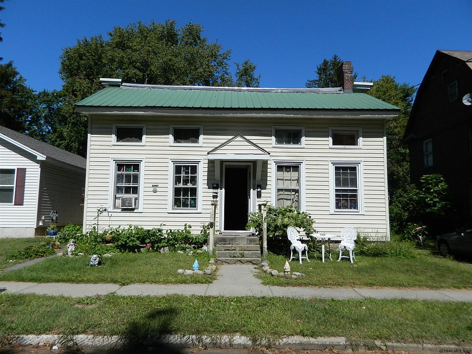 1st image of 28 Baldwin Ave