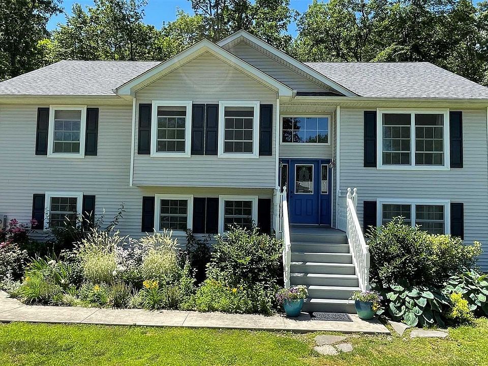 1st image of 83 Glen Rock Cir