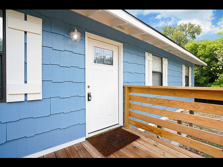 504 Twin Elm Dr — Photo 2