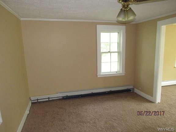 3rd image of 38 Argyle Ave