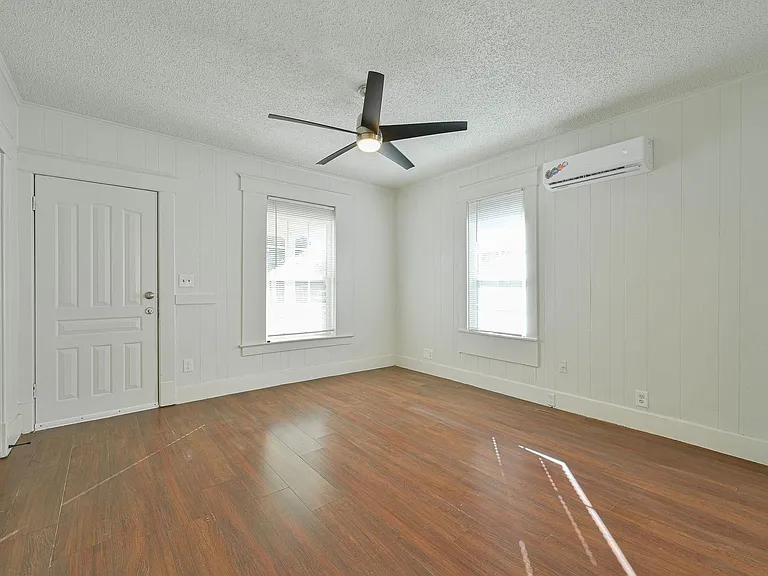 607 N Evans Ave — Photo 6