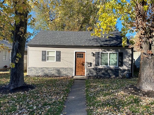 1st image of 2124 Ravenswood Dr