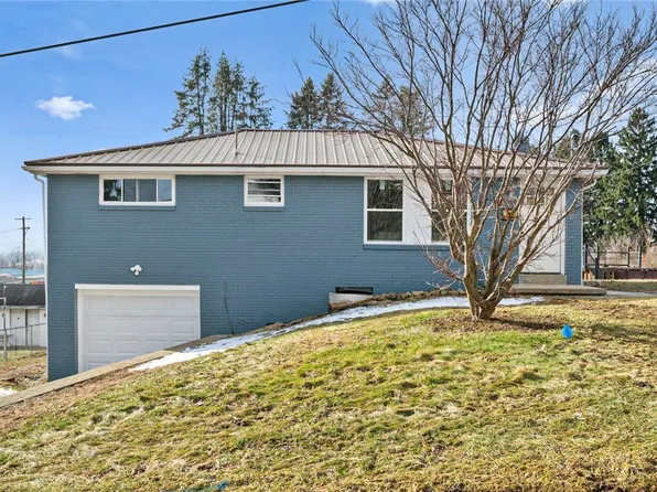 703 Parkview Ter, Mount Pleasant, PA 15666