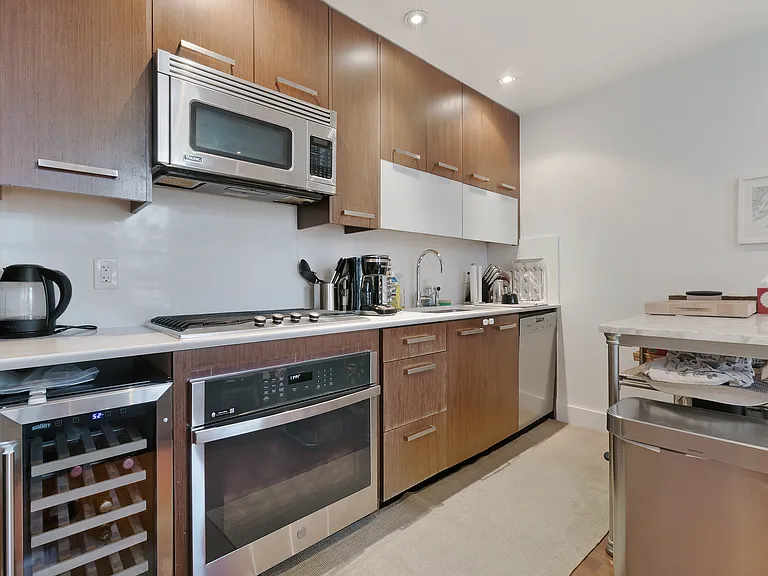166 Montague St #3A — Photo 2