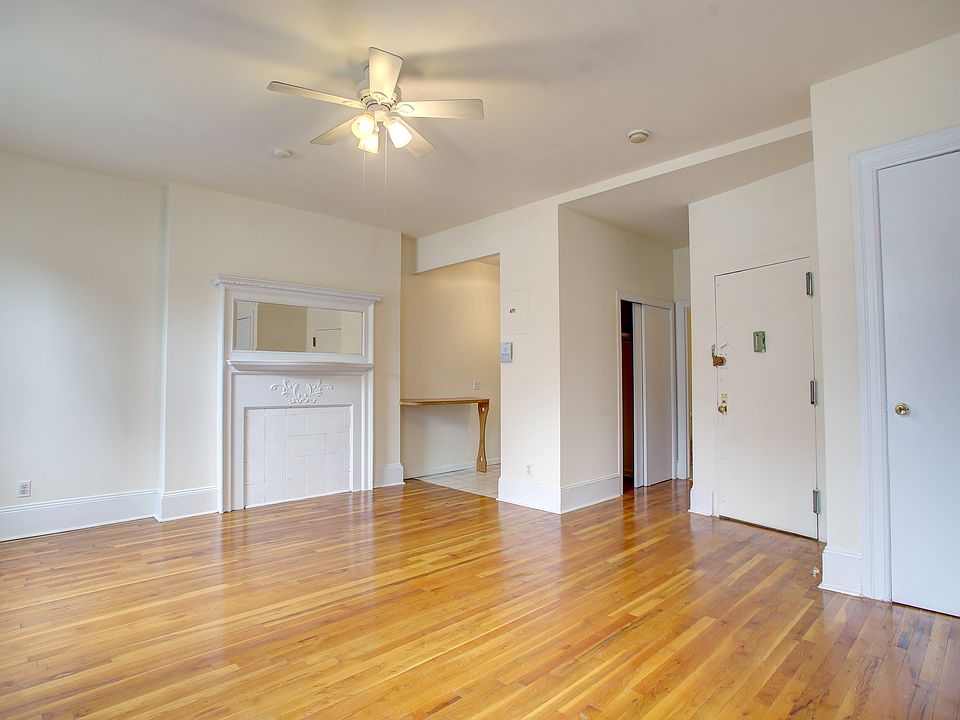 2nd image of 128 W 81st St APT 10