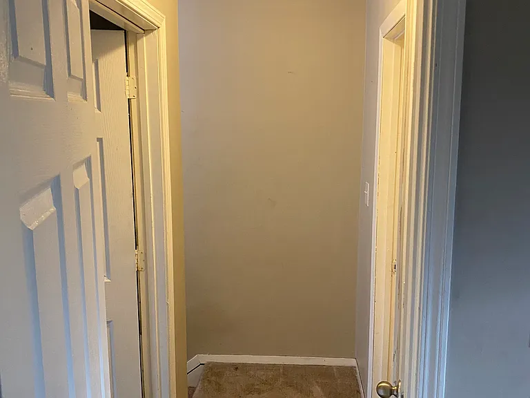 170 Valley Ct #5 — Photo 2