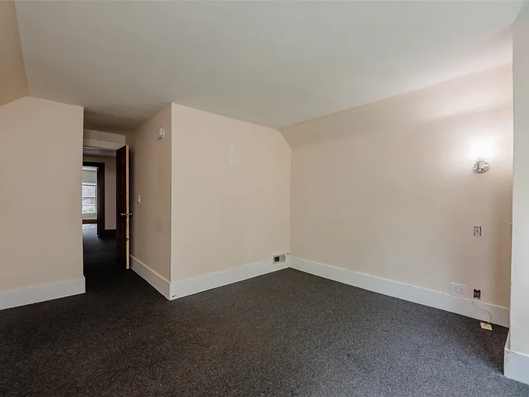 376 Barrington St — Photo 37