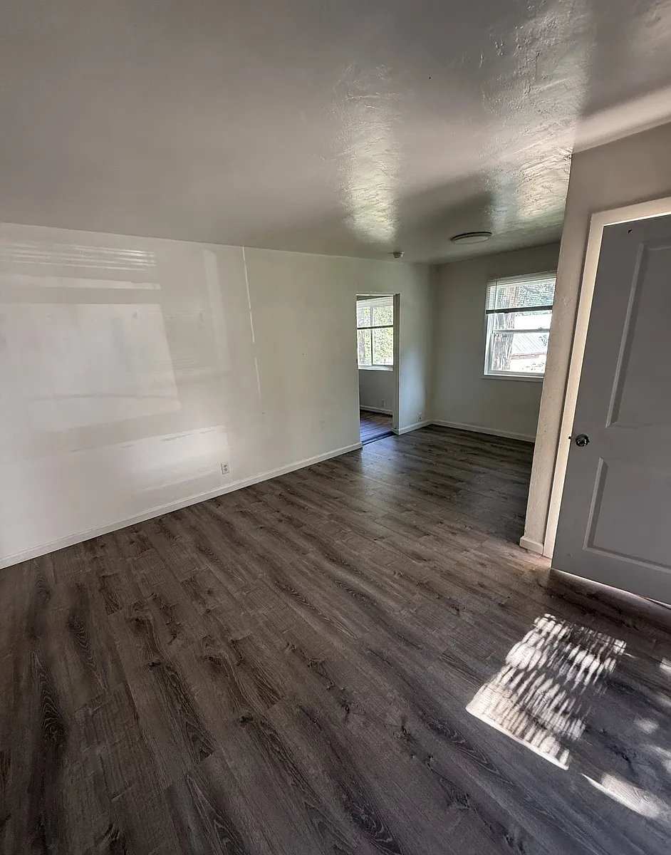 Building Photo - 4428 Gleaves Ave