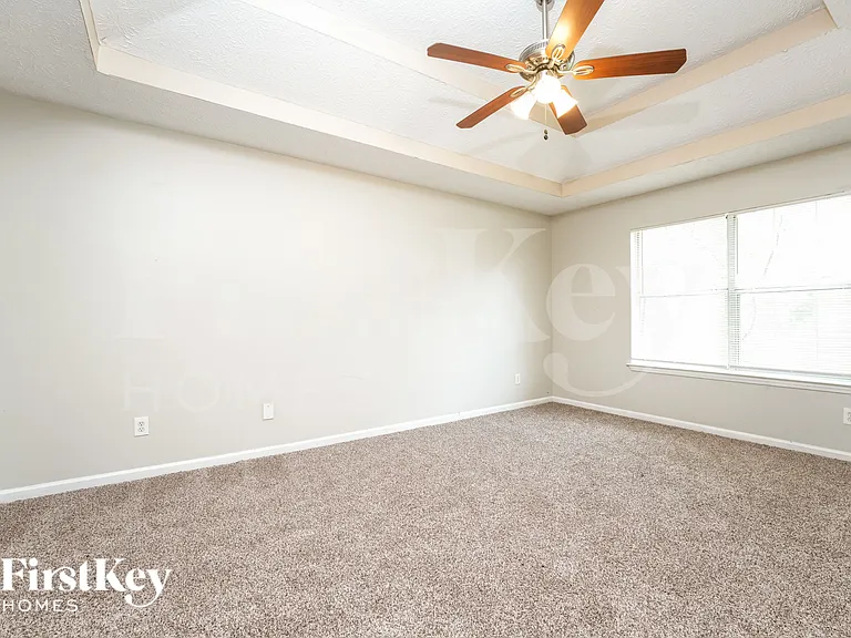 7166 Stonebrook Ln — Photo 8