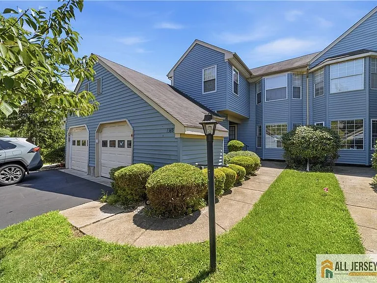 138 Concordia Cir #138B — Photo 1