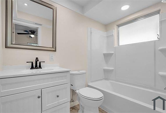 5th image of 5136 68th St N APT A