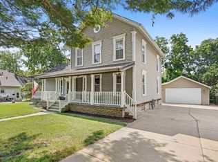 534 Cass St, Crete, IL 60417