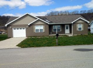 704 Bob Slawson Ave, Vevay, IN 47043