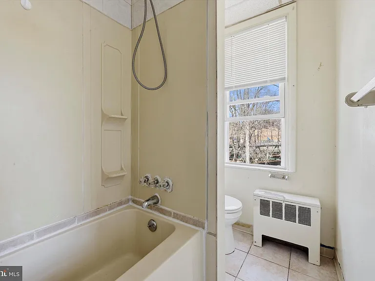 909 Springfield Rd #D — Photo 14