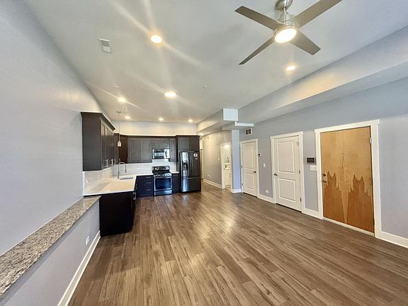 4th image of 4531 Forest Ave #1A