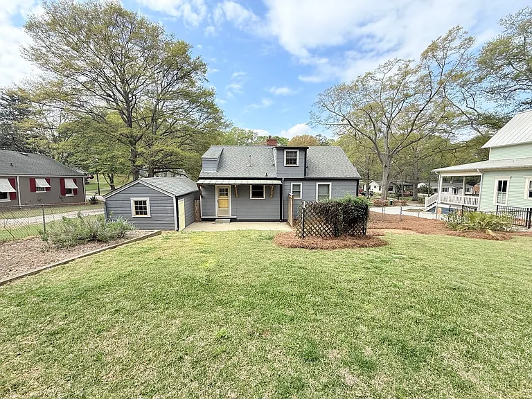 555 King Ave — Photo 28