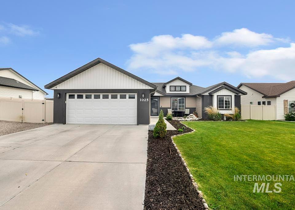 1st image of 1025 Elk Butte Ave
