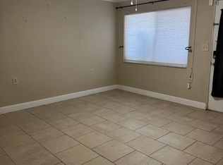 8450 112th St APT 103, Seminole, FL 33772