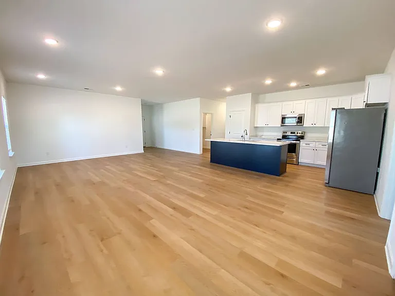 119 Oak Ave — Photo 6