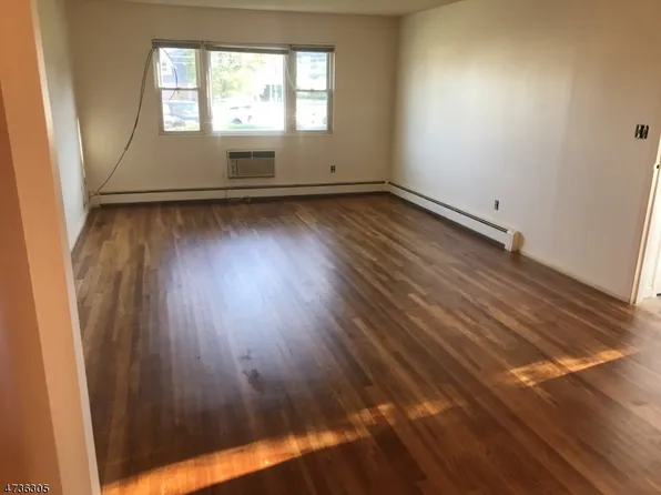 680 Route 15 S #66, Lake Hopatcong, NJ 07849