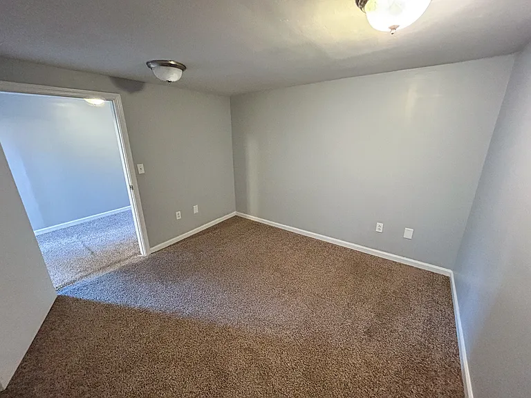 5846 N Keystone Ave — Photo 29