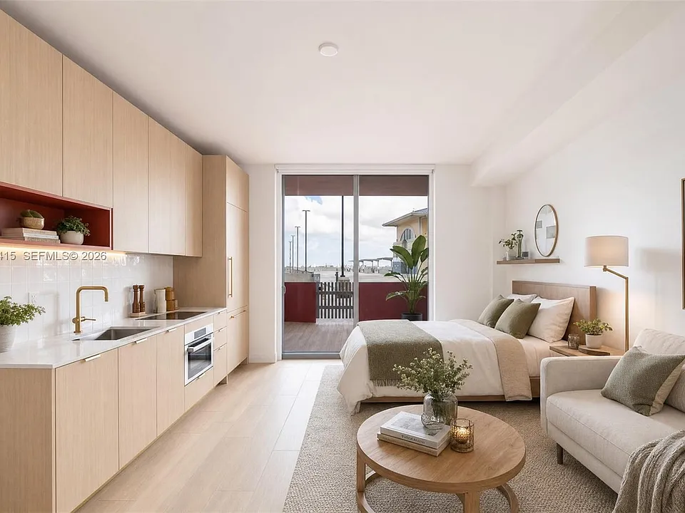 90 NE 32nd St #516