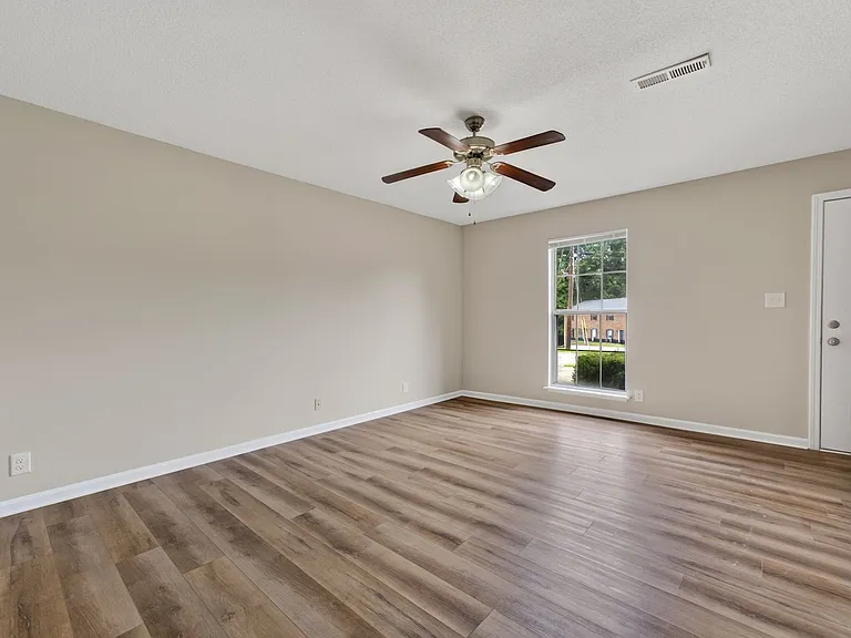 Martha Lane-461/471 (x8) — Photo 12