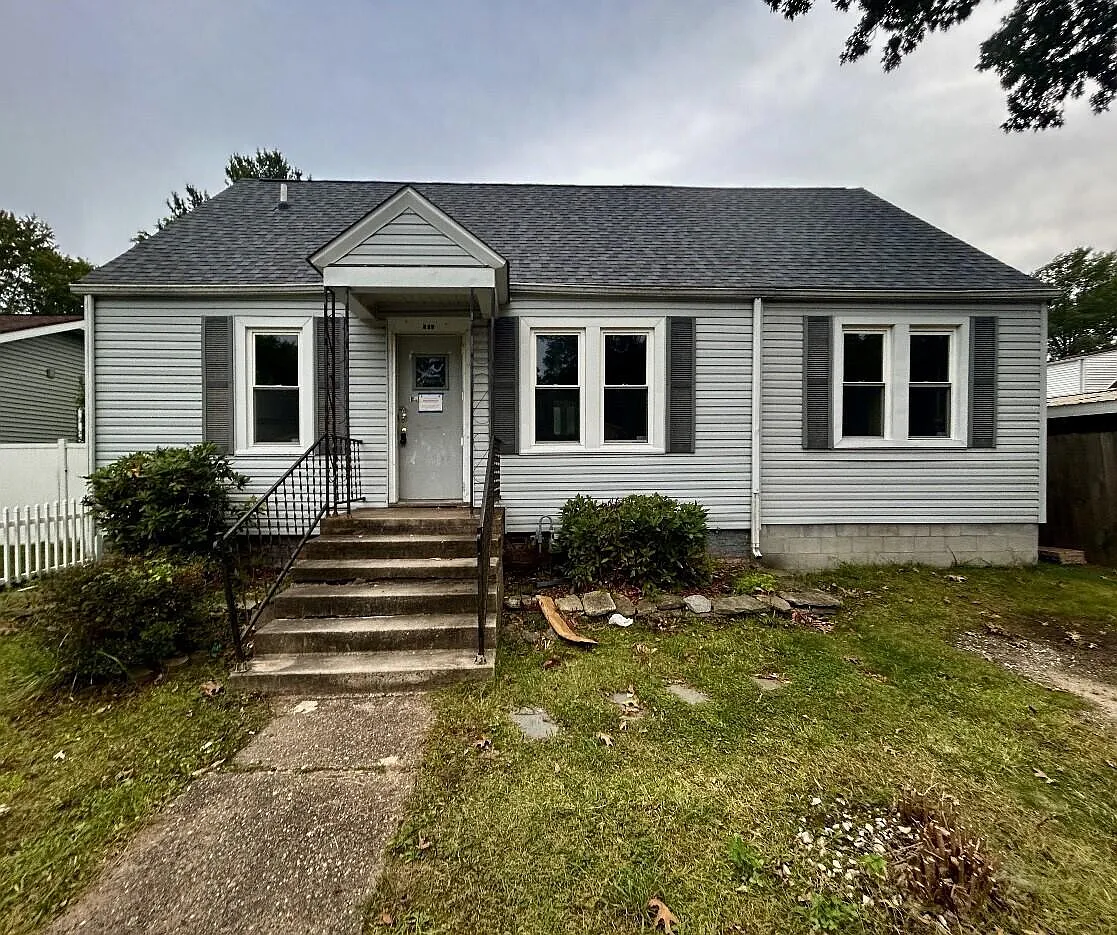 726 S Ashland Ave photo 1