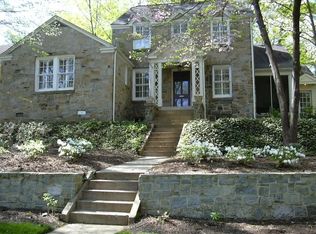 2518 Kenmore Dr, Raleigh, NC 27608