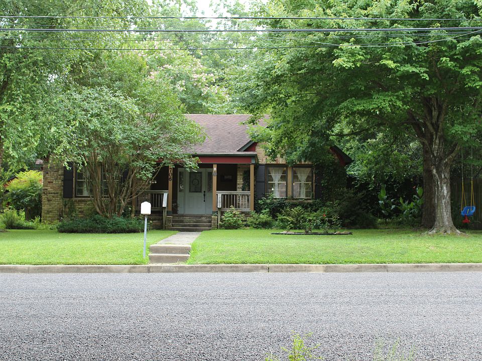 1st image of 706 E Melton St
